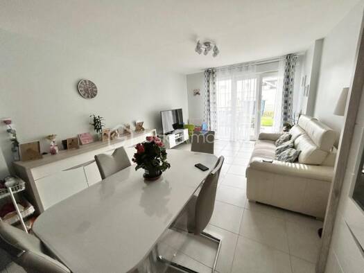 Appartement à vendre 195 000 € 4 pièces 3 chambres 70,2 m² RDC/4 Cannes-Écluse 77130