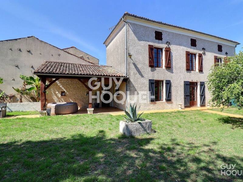 Maison à vendre, 131m², SURGERES