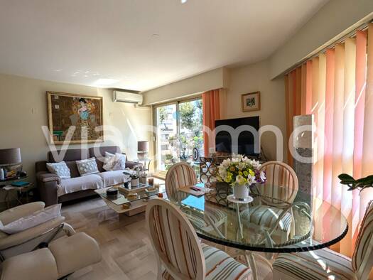 Appartement en viager occupé Bouquet 53 200 € 3 pièces 2 chambres 70,47 m² Étage 4/6 Tignes et Sevigne Le Cannet 06110