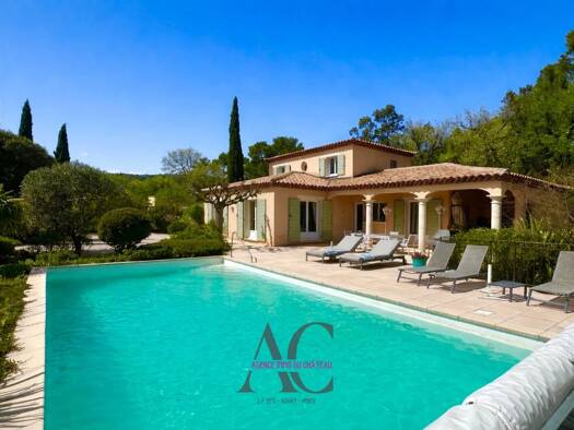 Villa à vendre 595 000 € 5 pièces 3 chambres 145 m² 1 841 m² de terrain Garéoult 83136