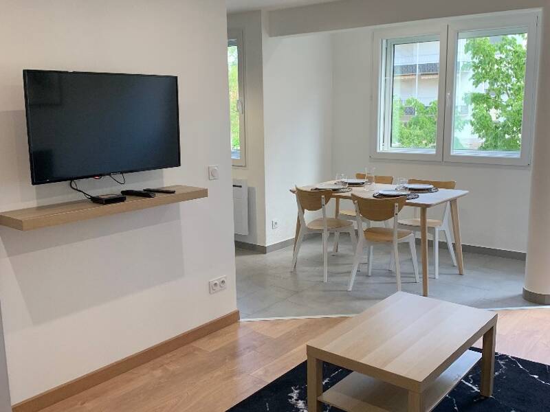 Maison à louer, 83m², LYON 8E