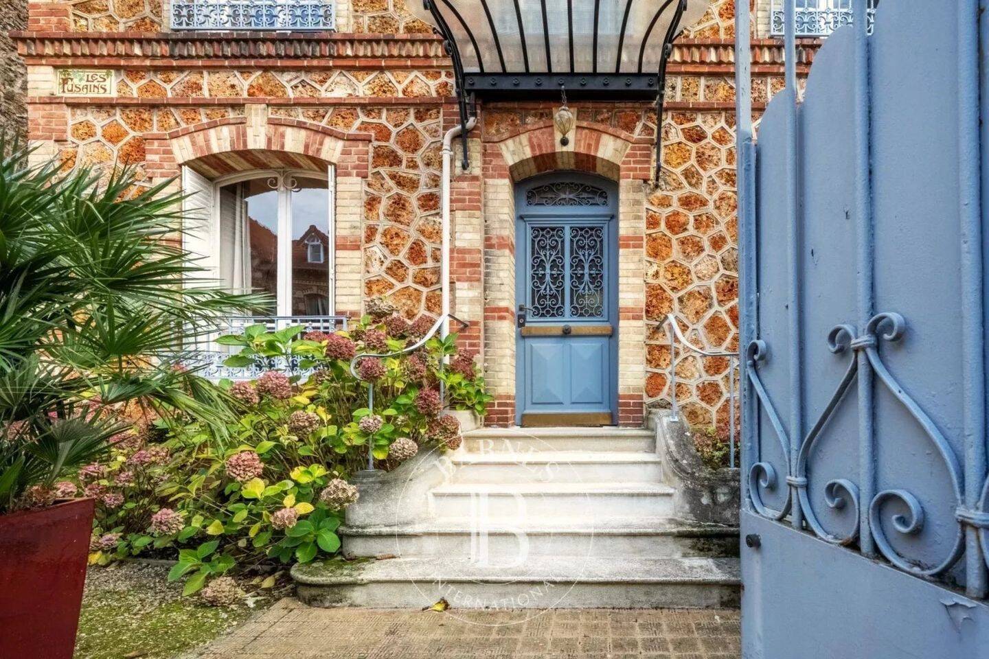 Maison à vendre, 248m², VERSAILLES
