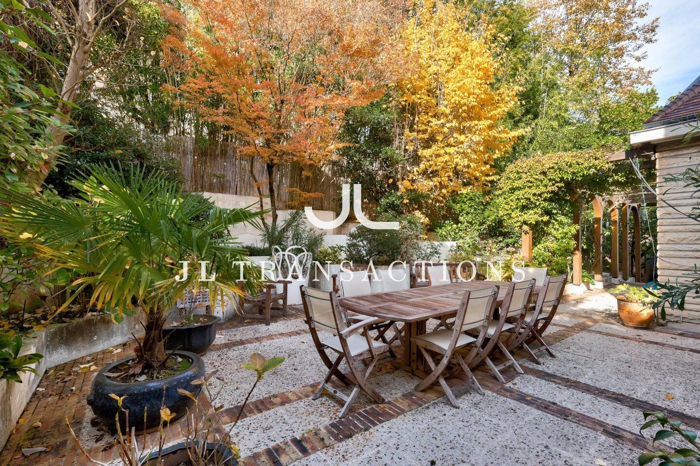 Maison à vendre, 360m², SURESNES