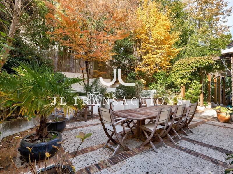 Maison à vendre, 360m², SURESNES