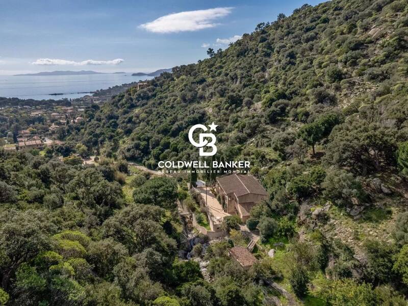 Maison à vendre, 246m², LE LAVANDOU