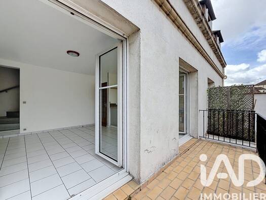 Duplex à vendre 159 000 € 3 pièces 2 chambres 58,45 m² RDC/2 Collegiale Mantes-la-Jolie 78200