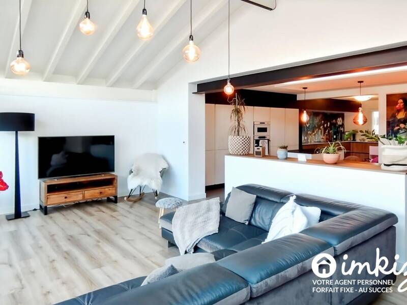Maison à vendre, 161m², SAINT PIERRE DE CHANDIEU