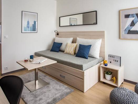 Studio à louer - logement étudiant 724 € 1 pièce 17 m² Marché d'Intérêt National Paris Rungis Chevilly-Larue 94550