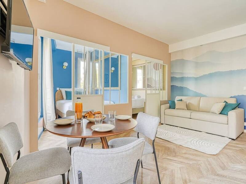 Maison à louer, 0m², PARIS 17E