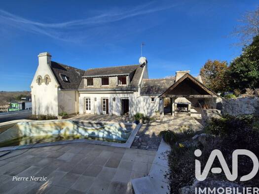 Maison de ville à vendre 259 000 € 7 pièces 6 chambres 218,2 m² 2 600 m² de terrain Ergue Armel Quimper 29000