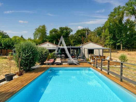 Maison de plain-pied à vendre 399 000 € 5 pièces 3 chambres 173 m² 15 009 m² de terrain Monsempron-Libos 47500