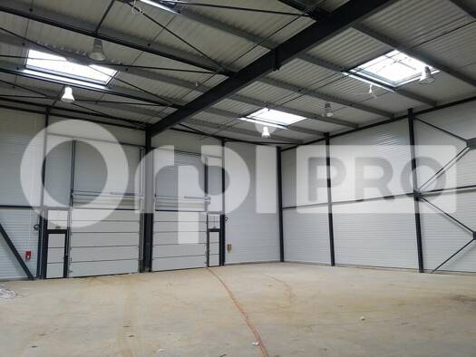 Local d'activités à vendre 6 745 000 € 3 646 m² d'espace de stockage Villebon-sur-Yvette 91140