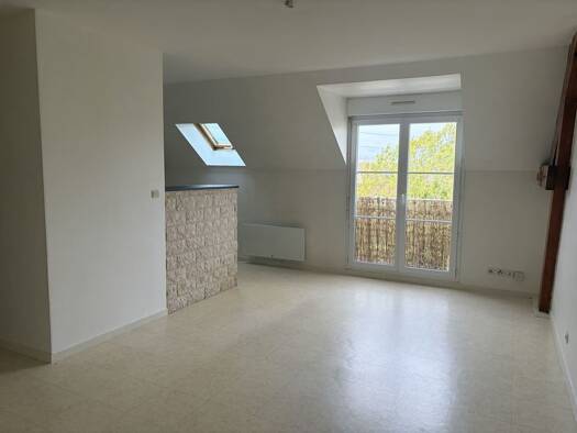 Appartement à louer 760 € 3 pièces 2 chambres 58,4 m² Étage 2/2 Morigny-Champigny 91150