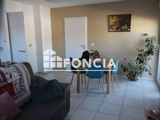 Appartement à louer 924 € 2 pièces 1 chambre 50,7 m² RDC/3 Centre La Roche-sur-Foron 74800