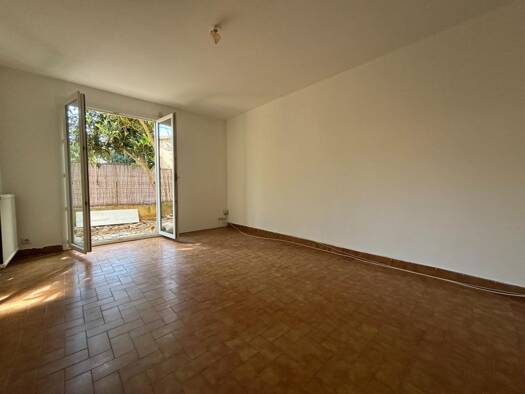 Maison à louer 1 100 € 5 pièces 4 chambres 88 m² Abbaye-La Motte Villeneuve-lès-Avignon 30400