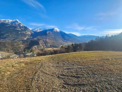 Maison à vendre 235 000 € 8 pièces 7 chambres 250 m² 9 000 m² de terrain Châteauroux-les-Alpes 05380