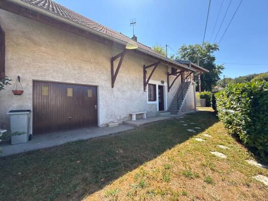 Maison à vendre 165 000 € 3 pièces 2 chambres 85,57 m² 3 997 m² de terrain Nevy-lès-Dole 39380