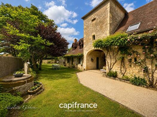 Maison à vendre 441 000 € 8 pièces 7 chambres 186 m² 1 091 m² de terrain Bétaille 46110