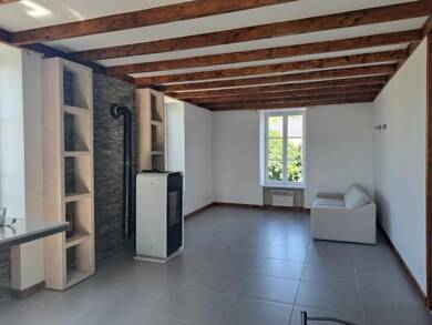 Appartement à louer 770 € 3 pièces 2 chambres 70 m² Dernier étage, Étage 2/2 La Mure Sud La Mure 38350