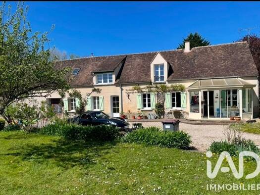 Maison à vendre 381 000 € 7 pièces 4 chambres 126 m² 9 131 m² de terrain Villebéon 77710