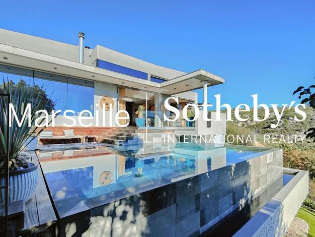 Maison à vendre 1 390 000 € 6 pièces 4 chambres 250 m² 683 m² de terrain Saint Mitre Marseille 13ème arrondissement 13013