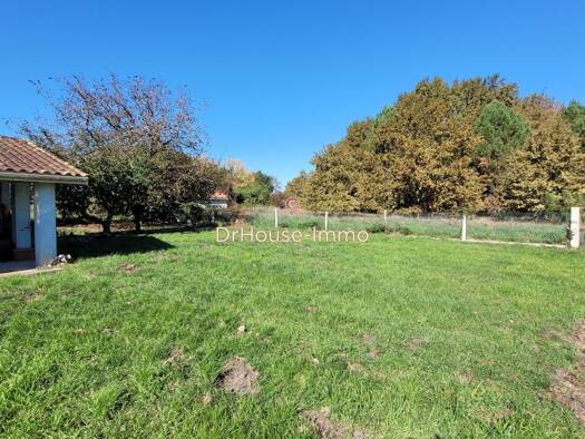 Terrain constructible à vendre 180 000 € 725 m² de terrain Saint-Aubin-de-Médoc 33160