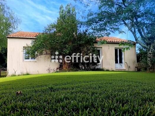 Maison à vendre 286 000 € 5 pièces 3 chambres 95 m² 2 138 m² de terrain Mauves-sur-Loire 44470