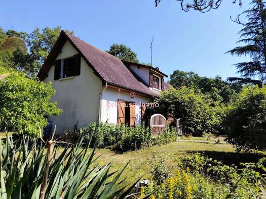 Maison à vendre 180 000 € 6 pièces 3 chambres 142 m² 2 452 m² de terrain Foucherolles 45320