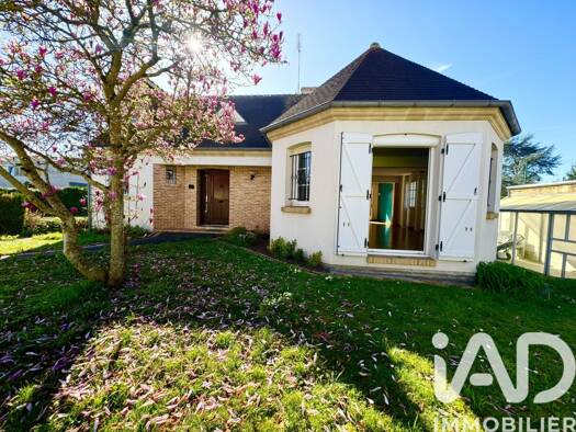 Maison à vendre 419 000 € 6 pièces 4 chambres 180 m² 940 m² de terrain Acacias-Bannier-Groues Orléans 45000