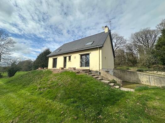 Maison à vendre 190 500 € 6 pièces 3 chambres 170 m² 6 118 m² de terrain Porcaro 56380