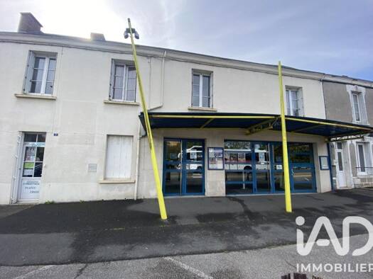 Immeuble à vendre 238 500 € 320 m² Centre Ancien-Fertevault Thouars 79100