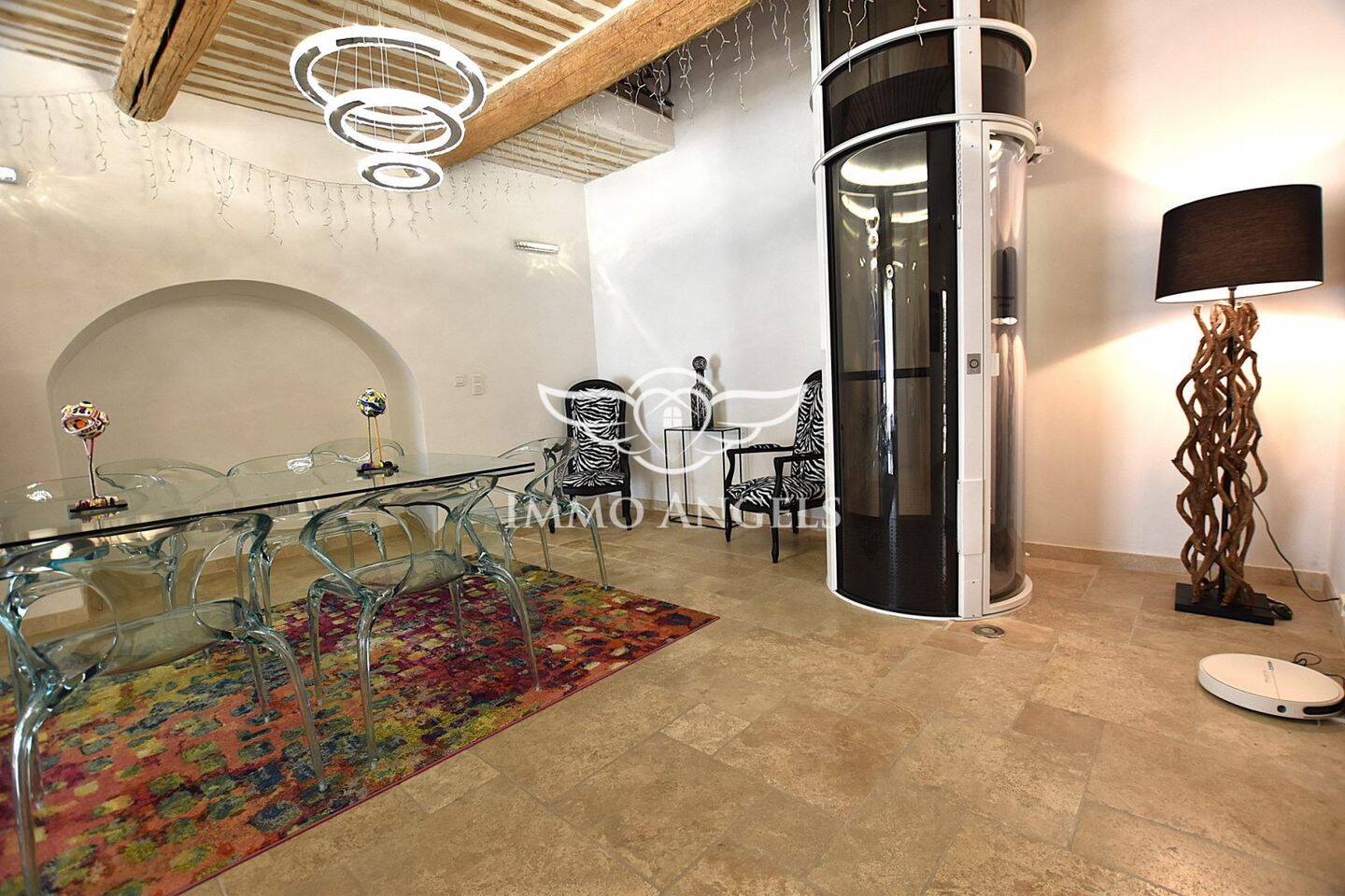Maison à vendre, 341m², SAINTE CECILE LES VIGNES