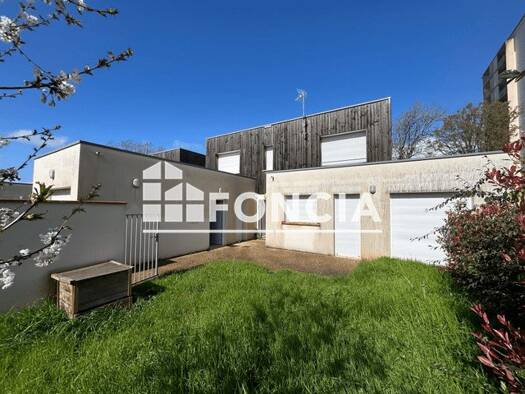 Maison à louer 866 € 4 pièces 3 chambres 104,5 m² Poitiers Sud Poitiers 86000