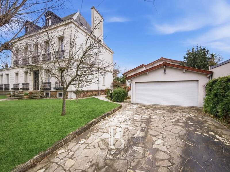 Maison à vendre, 364m², SAINT MAUR DES FOSSES