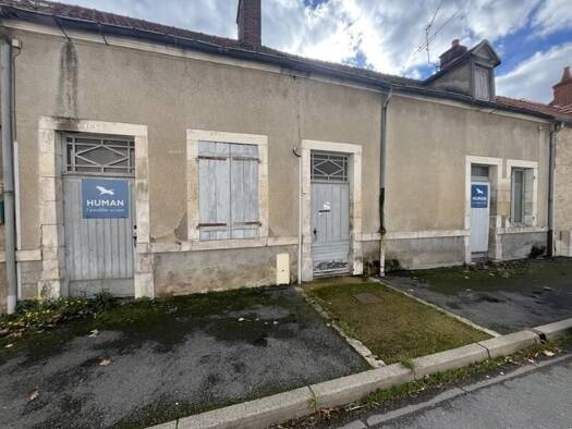 Maison de plain-pied à vendre 25 000 € 1 pièce 1 chambre 41 m² 633 m² de terrain Charenton-du-Cher 18210