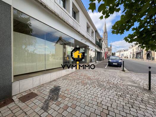 Local commercial à vendre 580 650 € 565 m² de surface de vente Carquefou 44470