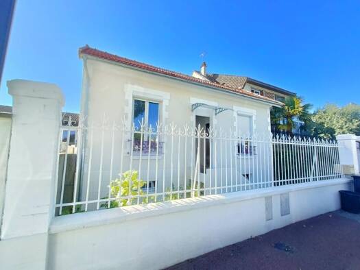 Maison à vendre 305 000 € 3 pièces 2 chambres 61 m² 337 m² de terrain Nord Ormesson-sur-Marne 94490