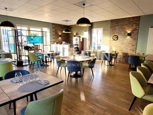 Restaurant à vendre Fonds de commerce 154 000 € 299 m² d'espace de restauration Saint-Georges-sur-Cher 41400