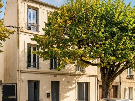 Appartement à vendre 205 000 € 3 pièces 2 chambres 59 m² RDC/2 Mermoz Villemomble 93250