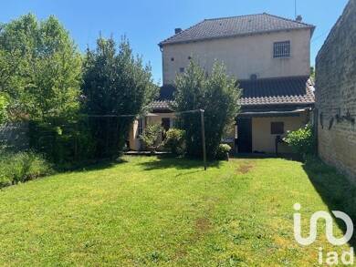 Maison à vendre 240 000 € 6 pièces 3 chambres 195 m² 450 m² de terrain Azé 71260