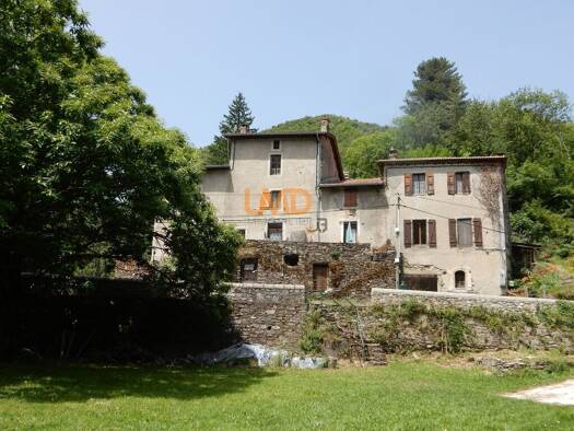 Maison à vendre 489 000 € 19 pièces 9 chambres 385 m² 34 000 m² de terrain Saint-André-de-Valborgne 30940