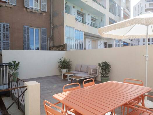 Appartement à louer 650 € 5 pièces 4 chambres 77 m² Étage 1/3 Lodi Marseille 6ème arrondissement 13006