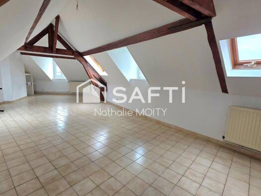 Appartement à vendre 61 900 € 4 pièces 2 chambres 70 m² Étage 3/3 Centre Ville Saint-Quentin 02100