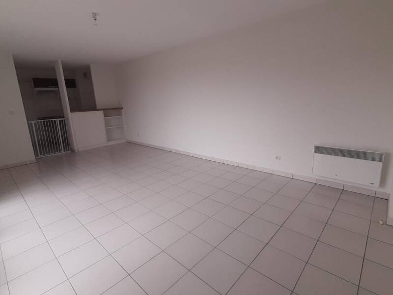 Maison à louer, 56m², CARBONNE