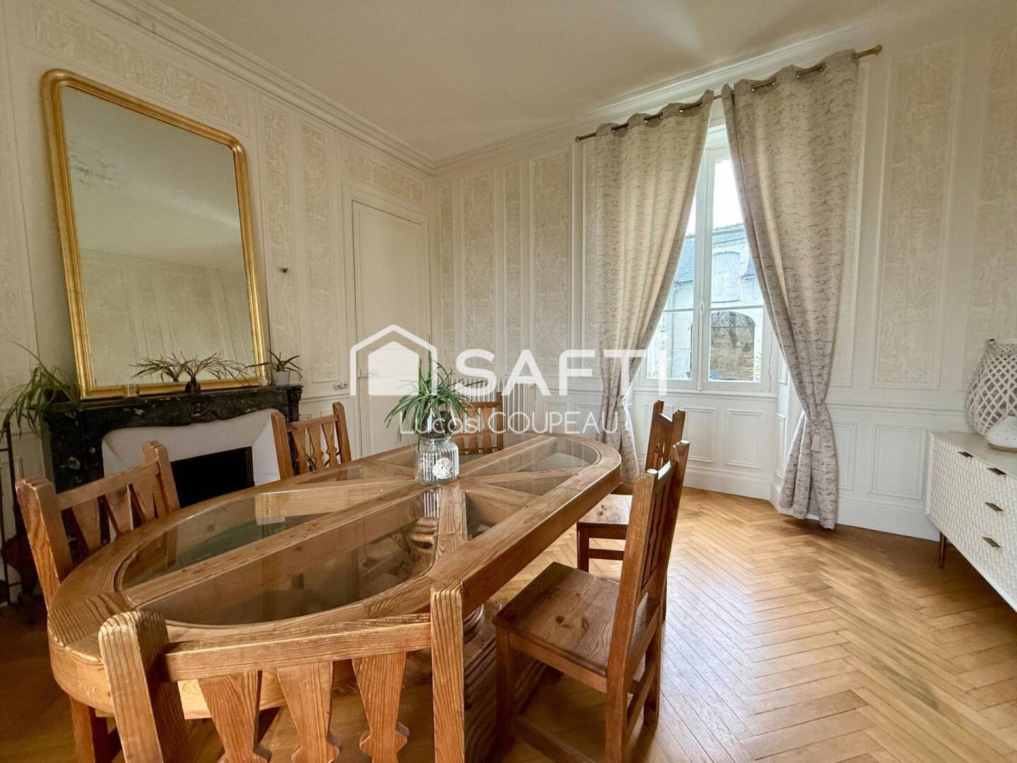 Maison à vendre, 239m², SOULAIRE ET BOURG