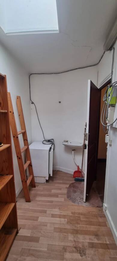 Appartement à vendre 50 000 € 1 pièce 1 chambre 6ème étage Paris 9ème 75009