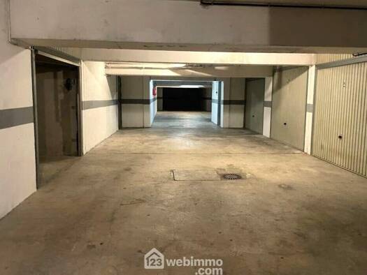 Parking à vendre 32 000 € 13 m² Les Bouteillers Sainte-Maxime 83120