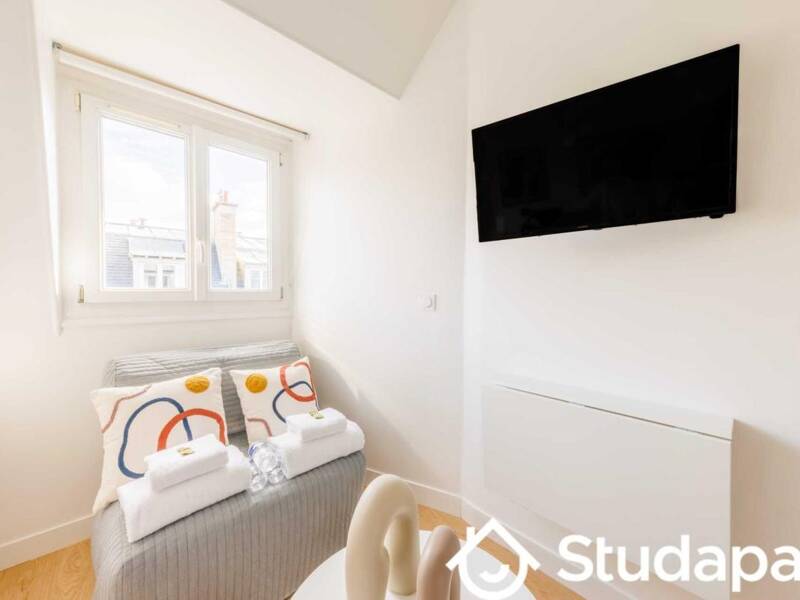 Maison à louer, 10m², PARIS 17E