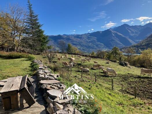 Maison à vendre 489 000 € 5 pièces 4 chambres 148 m² 20 930 m² de terrain Argelès-Gazost 65400