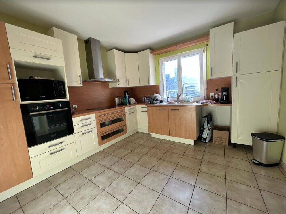 Maison à louer, 217m², LA CHAPELLE VENDOMOISE